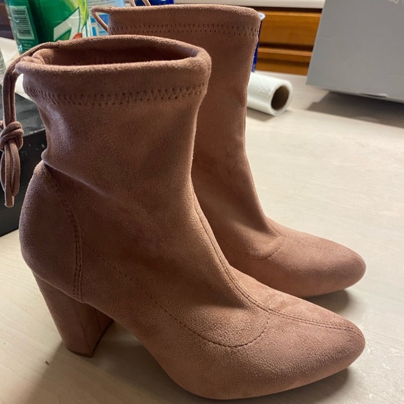 Rose gold heel boots - Picture 2 of 3